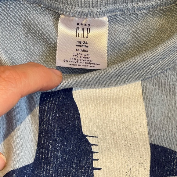 18-24M baby gap shark sweater - Picture 5 of 5